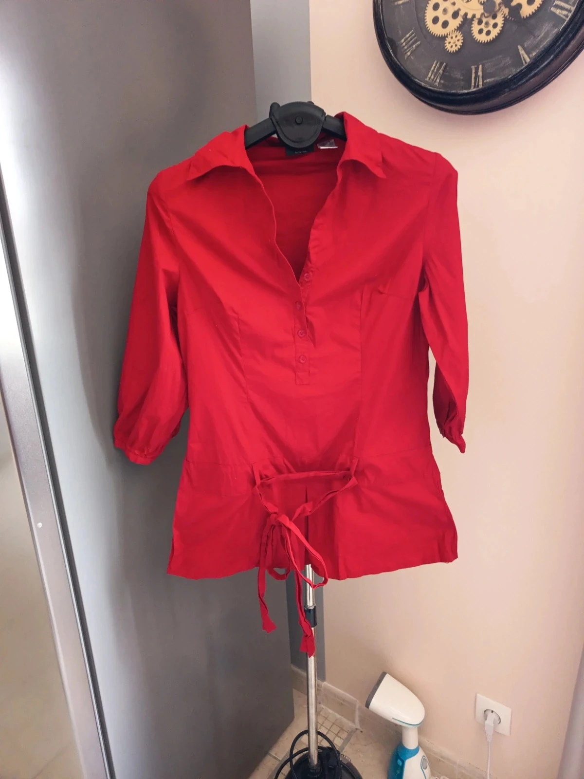 Blouse rouge avec ceinture La Redoute